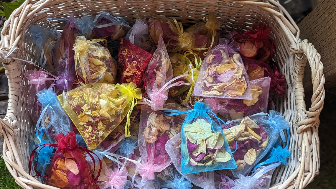 confetti bags