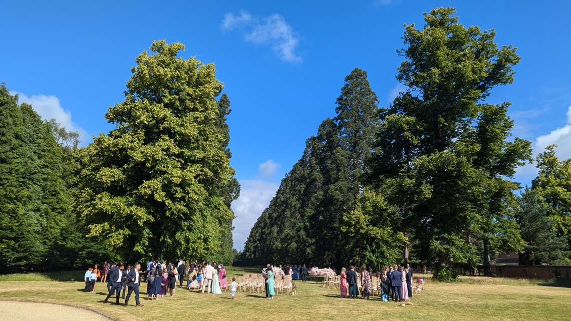 minley manor wedding outside