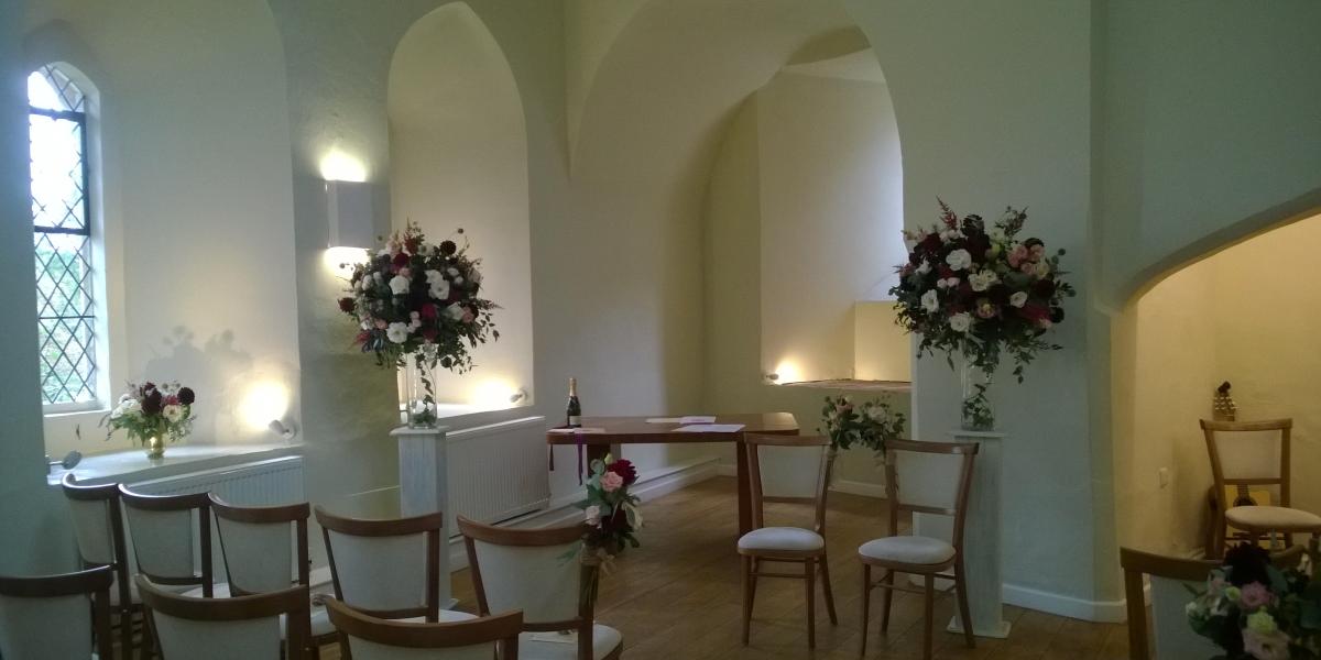 Warm And Personal Ceremony At Farnham Castle Surrey Knight Ceremonies Surrey Hampshire 4582